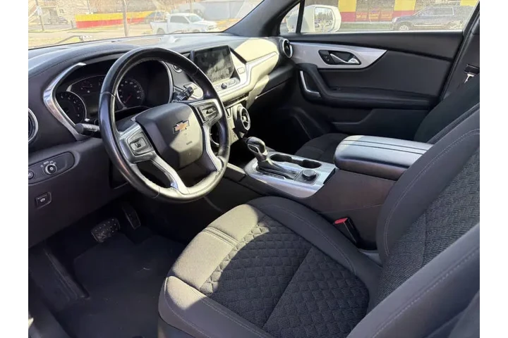 $17995 : 2019 Blazer LT image 10