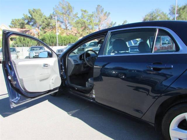 $8995 : 2011 Malibu LS Fleet image 9