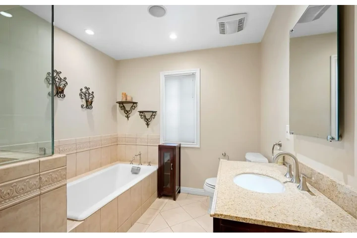 $2450 : 3 Bedroom House in Inglewood image 10