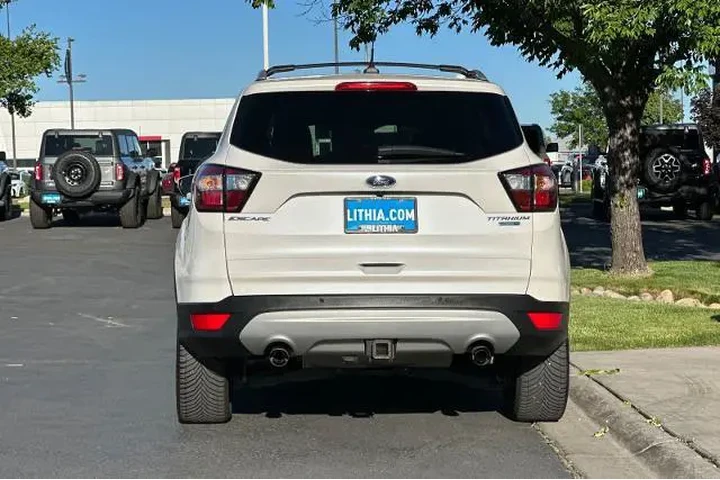 $17995 : Ford Escape 2018 AWD Titaniu image 4