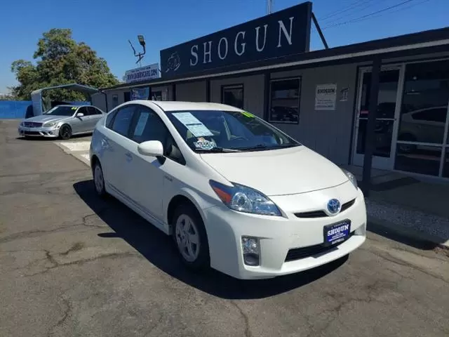 $9795 : 2011 Prius One image 2