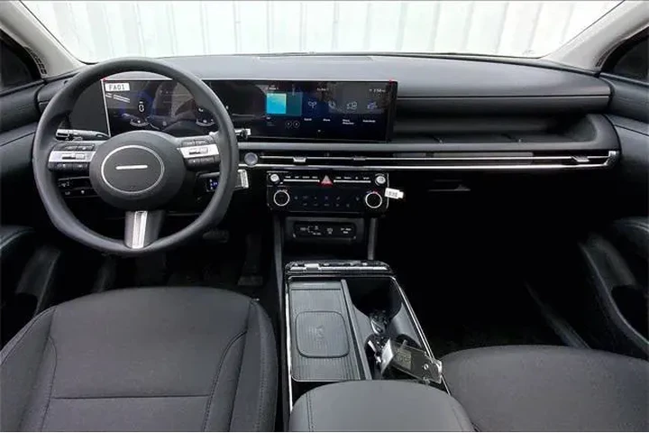 $28490 : Hyundai TUCSON Hybrid 2025 A image 6