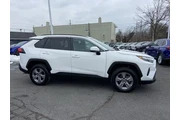 $25487 : Toyota RAV4 2024 AWD XLE 4dr thumbnail