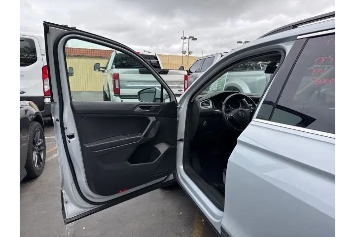 $17021 : Volkswagen Tiguan 2019 SE 4d image 6