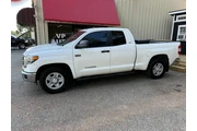 $23999 : 2019 Tundra SR5 thumbnail