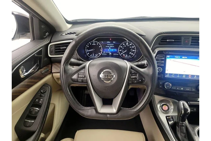 $18998 : Nissan Maxima 2017 Platinum image 10