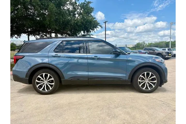 $39673 : Ford Explorer 2025 ST-Line 4 image 2