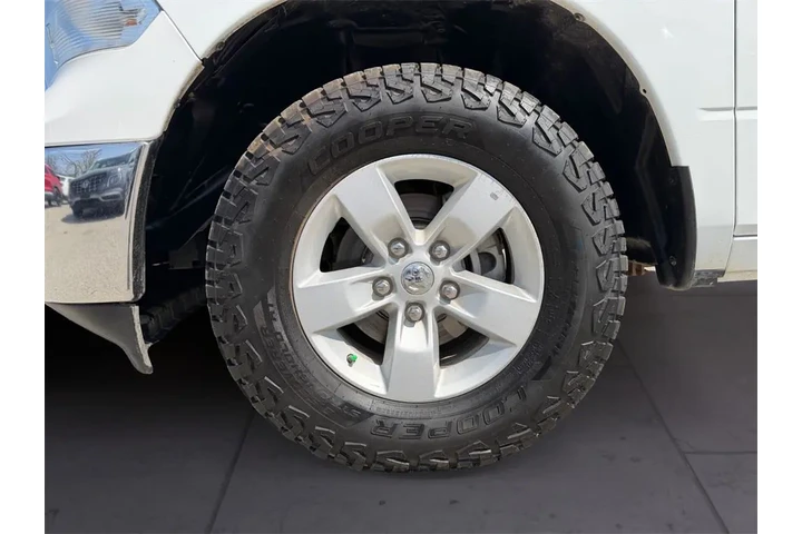 $29390 : Ram 1500 Classic 2023 4x4 SL image 9