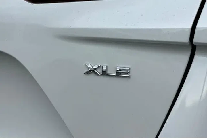 $25750 : Toyota Prius Prime 2022 Limi image 9