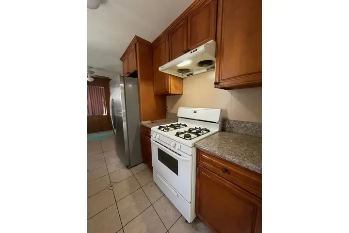 $2950 : SE RENTA BONITA CASA image 5
