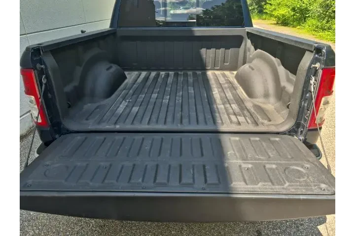 $33850 : Ram 1500 2022 4x4 Big Horn 4 image 9