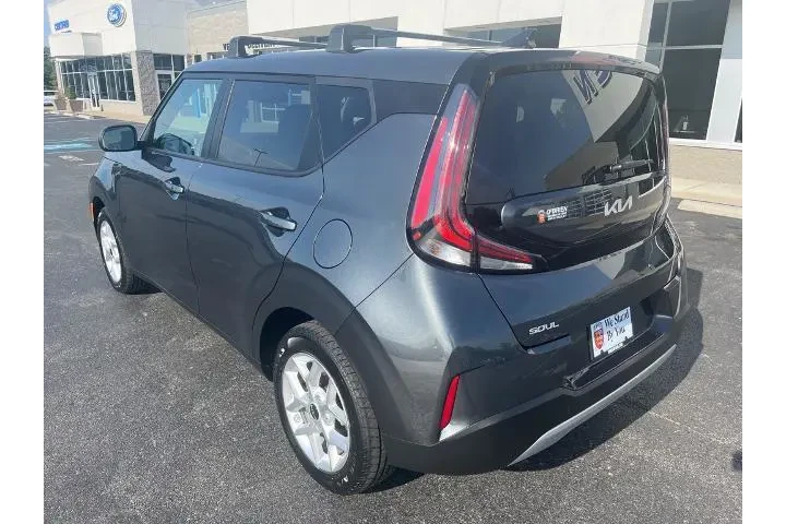 $16553 : Kia Soul 2023 S 4dr Crossove image 3