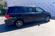 $13995 : Used 2017 Grand Caravan SXT W thumbnail