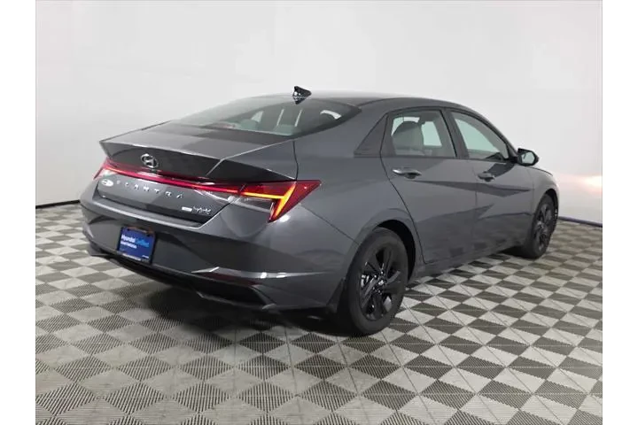 $18987 : Hyundai ELANTRA Hybrid 2023 image 8