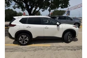 $23764 : Nissan Rogue 2023 SV 4dr Cro thumbnail