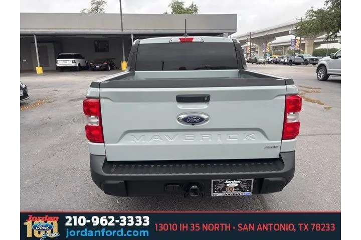 $27490 : Ford Maverick 2023 AWD XL 4d image 8