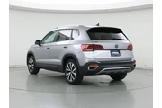 $19998 : Volkswagen Taos 2024 SE 4dr thumbnail