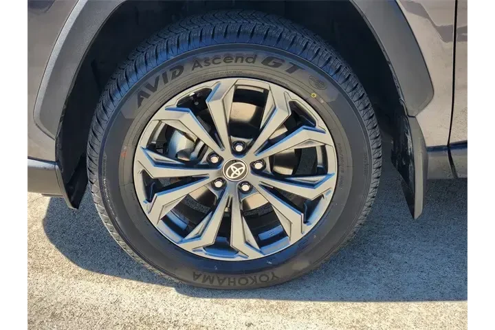 $27388 : Toyota RAV4 Hybrid 2024 AWD image 10