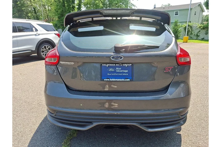 $13222 : Ford Focus 2017 ST 4dr Hatch image 6