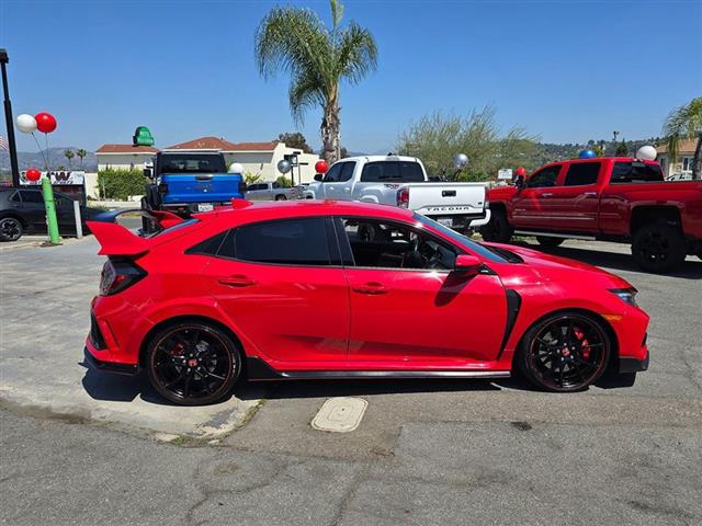 $35595 : 2017 Civic Type R image 9