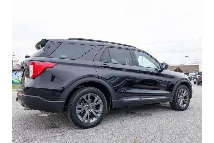 $32963 : Ford Explorer 2023 AWD XLT 4 image 10