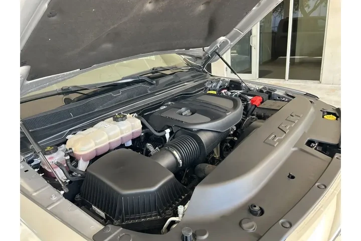 $37234 : Ram 1500 2025 4x4 Big Horn 4 image 10