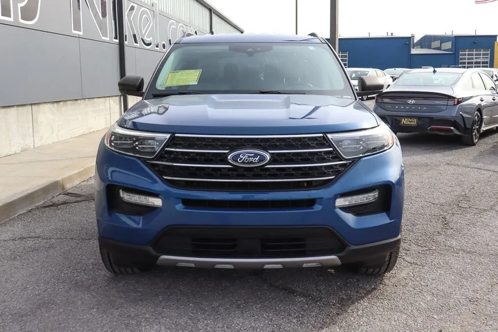 $21688 : 2020 Explorer XLT 4WD image 2