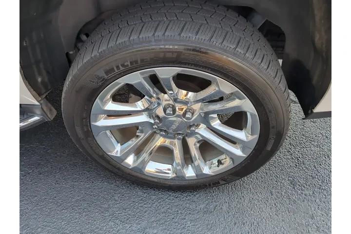 $36296 : GMC Yukon 2020 4x2 SLT 4dr S image 5