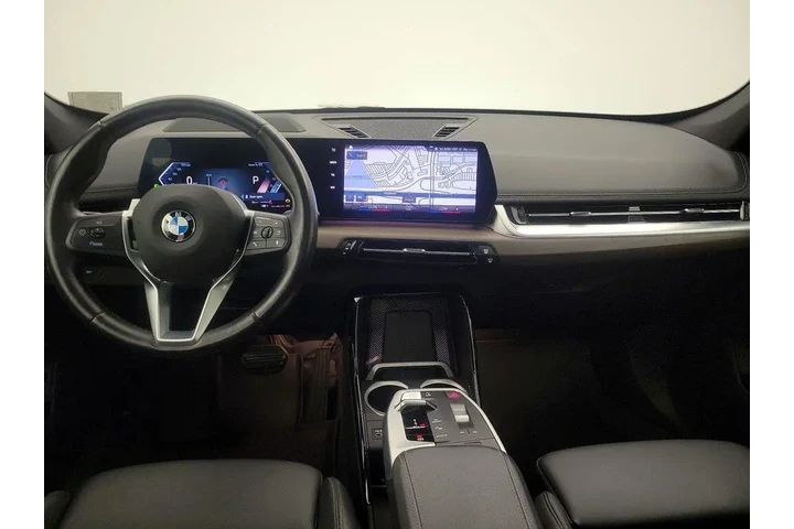 $30998 : BMW X1 2023 AWD xDrive28i 4d image 9