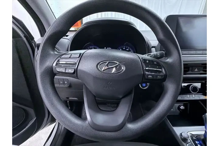 $23795 : Hyundai KONA 2023 AWD SEL 4d image 7