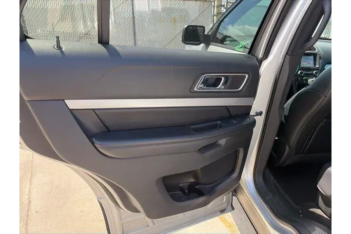 $18400 : Ford Explorer 2017 XLT 4dr S image 9