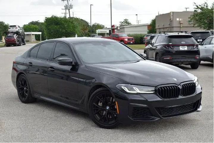 $34983 : BMW 5 Series 2022 540i 4dr S image 3