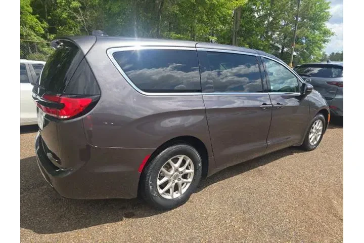 $22993 : Chrysler Pacifica 2023 Touri image 4