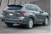 $38900 : Toyota Highlander Hybrid 202 thumbnail