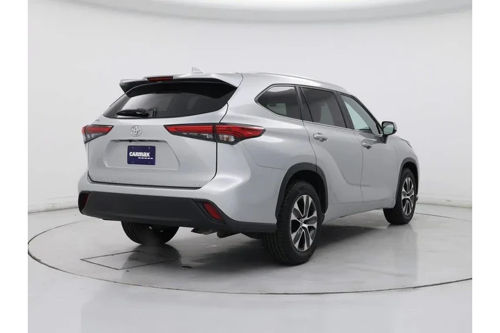$34998 : Toyota Highlander 2023 XLE 4 image 8