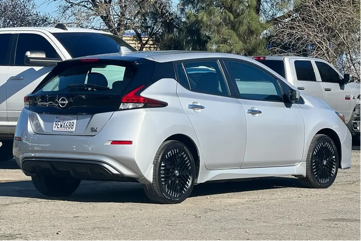 $18500 : Nissan LEAF 2023 SV PLUS 4dr image 4