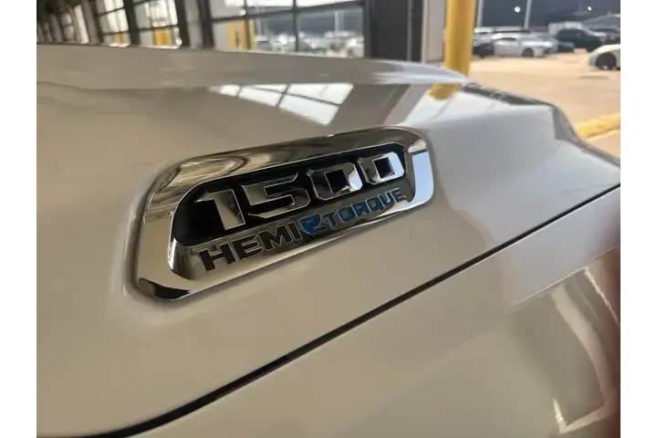 $33999 : Ram 1500 2021 4x4 Limited 4d image 6