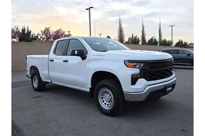 $34998 : Chevrolet Silverado 1500 202 image 1