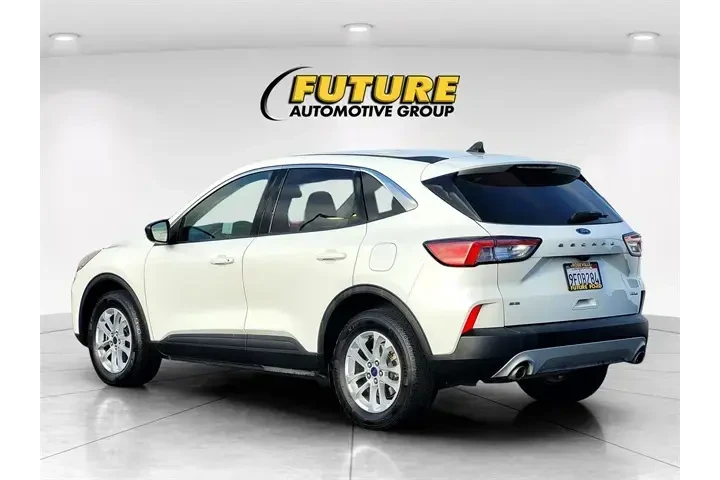 $13988 : Ford Escape 2022 AWD SE 4dr image 6