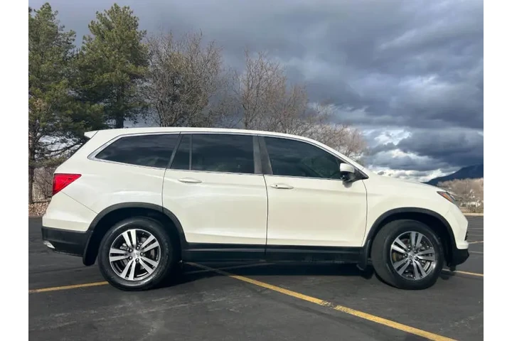 $12900 : 2016 Pilot EX image 5