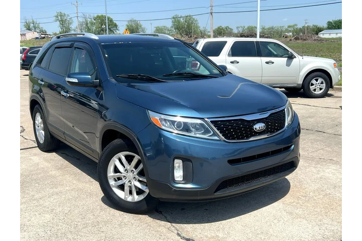 $9999 : 2014 Sorento LX 2WD image 4