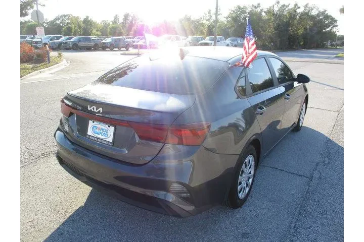 $18995 : Kia Forte 2023 LX 4dr Sedan image 7