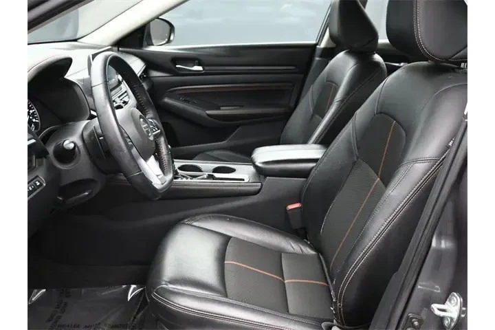 $17995 : Nissan Altima 2021 2.5 SR 4d image 10