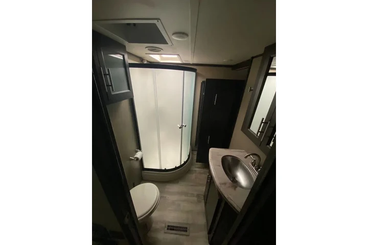 $48000 : 2016 Forest River XLR Thunder image 5