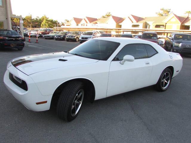 $10995 : 2010 Challenger SE image 10