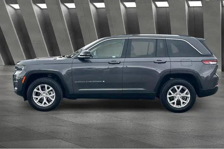 $31000 : Jeep Grand Cherokee 2022 4x4 image 8