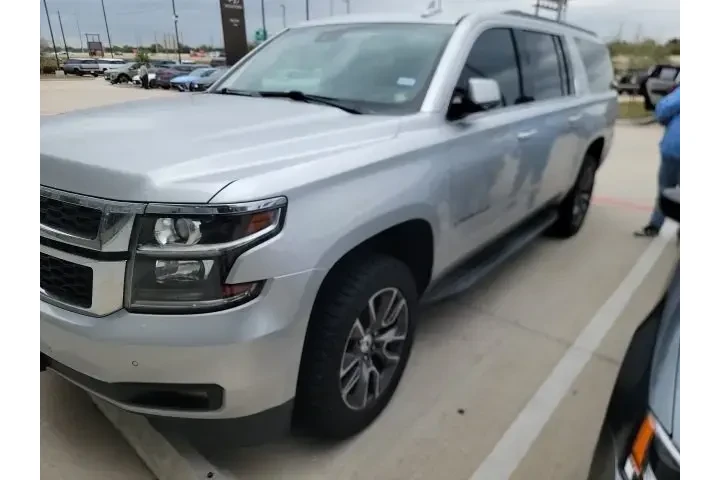$19988 : Chevrolet Suburban 2019 4x4 image 2