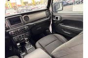 Jeep Wrangler Unlimited thumbnail
