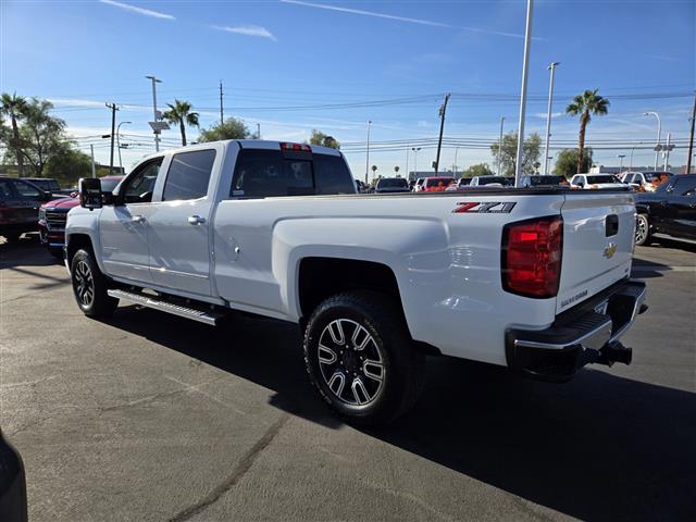 $57365 : Pre-Owned 2019 Silverado 3500 image 4