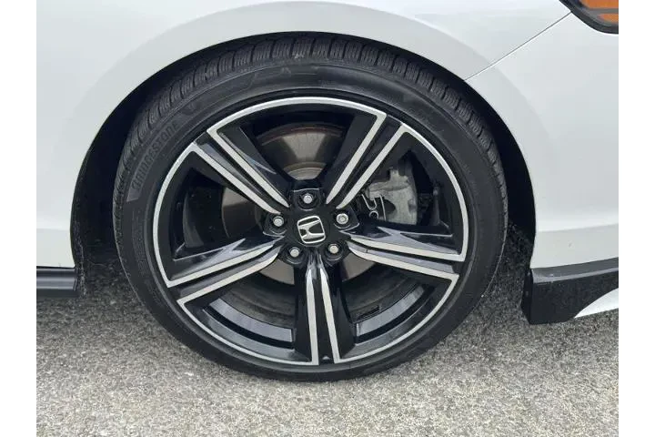 $21995 : Honda Accord Hybrid 2024 Spo image 10